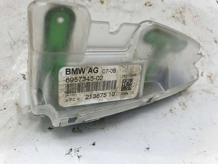 BMW 5 E60 E61 (2004 - 2010)  695734502 Антенна (антенна GPS)