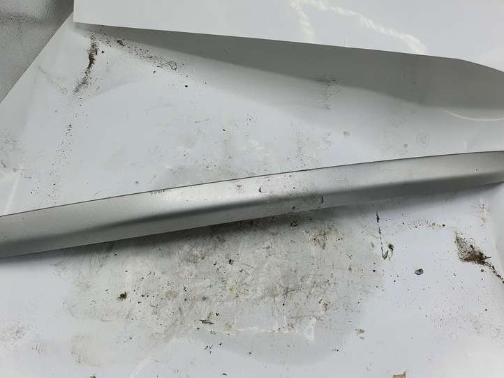 Toyota Corolla Verso E121 (2001 - 2004)  768110F010 Освещение номера