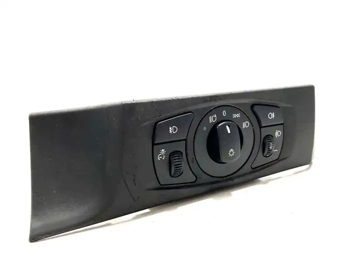 BMW 5 E60 E61 (2004 - 2010) 6953739 Включатель фонарей — фото 3