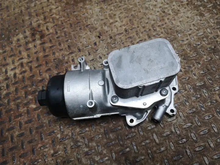Ford Focus (2015 - 2019) 9687911280 Кронштейн масляного фильтра — фото 1