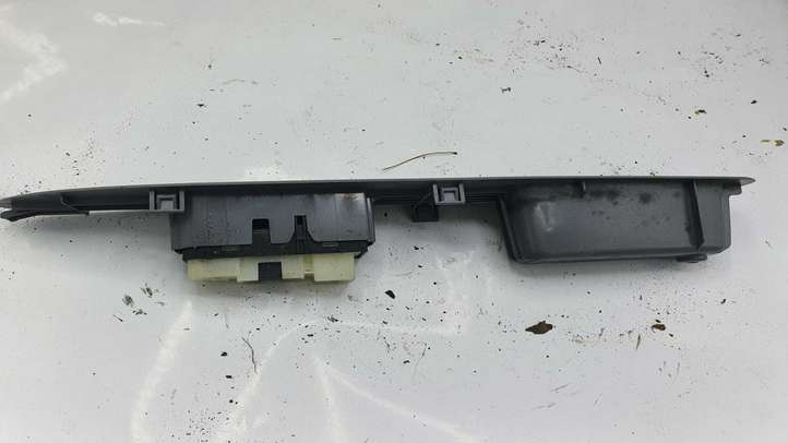 Toyota Avensis Verso (2001 - 2004)  7423144190 Кнопка стеклоподъемников