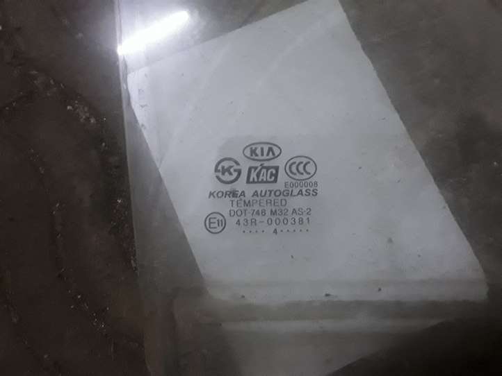 Kia Cerato (2003 - 2007)  43R000381 Основное стекло задних дверей