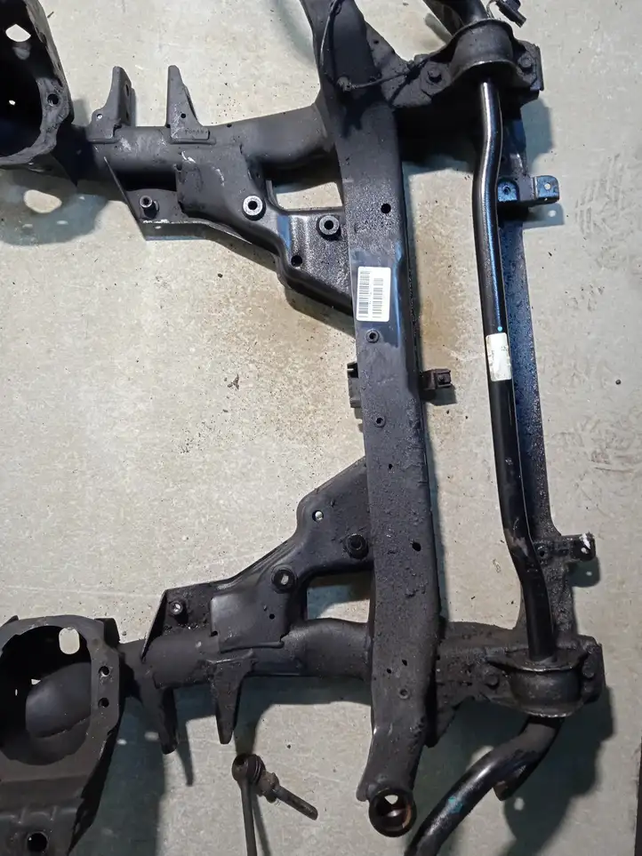 BMW X5 E70 (2006 - 2013) 678546703 Передняя балка подвески — фото 6