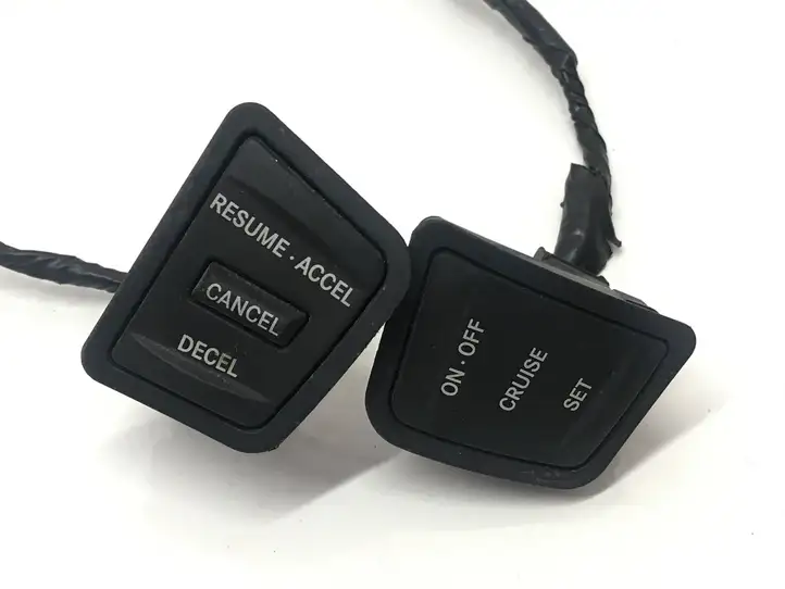 Jeep Grand Cherokee (WK) (2004 - 2010) 56050264AB Кнопки на рулевом колесе — фото 1
