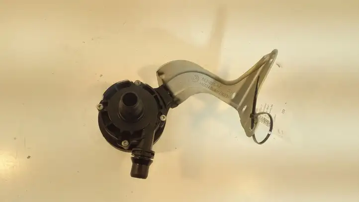BMW 1 F20 F21 (2011 - 2019) 8605322 Электроциркуляционный насос — фото 3