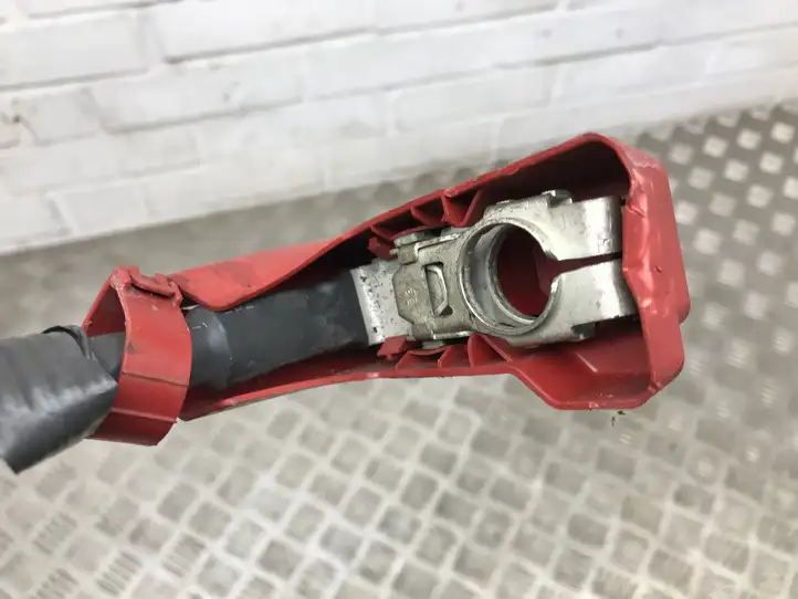 Toyota Auris E180 (2012 - 2018) 2818133010 Плюсовой провод аккумулятора — фото 2