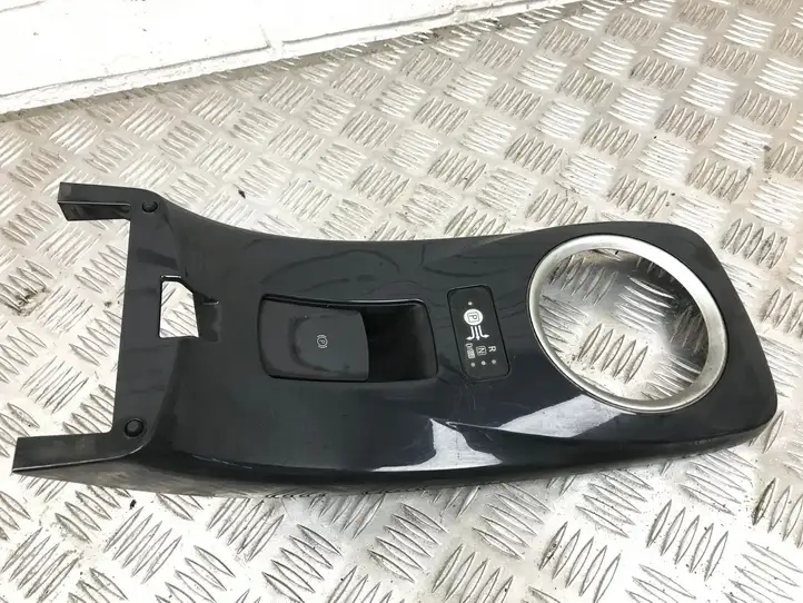 Toyota Yaris (2014 - 2019) 969ZW3NA0A Отделка внутренней панели салона — фото 1