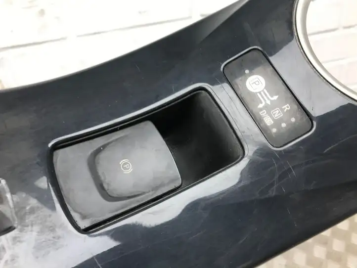 Toyota Yaris (2014 - 2019) 969ZW3NA0A Отделка внутренней панели салона — фото 2