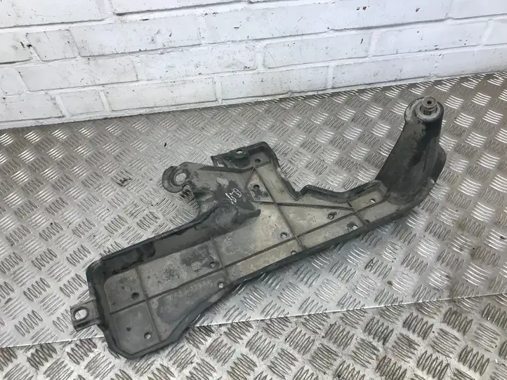 Toyota Auris E180 (2012 - 2018) 5762702090 Защита днища задней части — фото 2