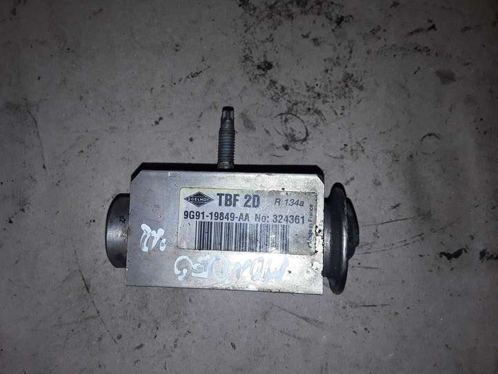 Ford Mondeo MK IV (2007 - 2014)  9G9119849AA Клапан расширительный