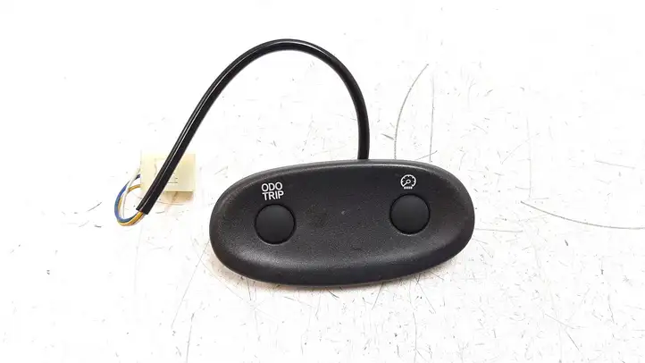 Toyota Yaris Verso (1999 - 2005) 1751K17 Включатель (включатели) управления бортового компьютера — фото 1