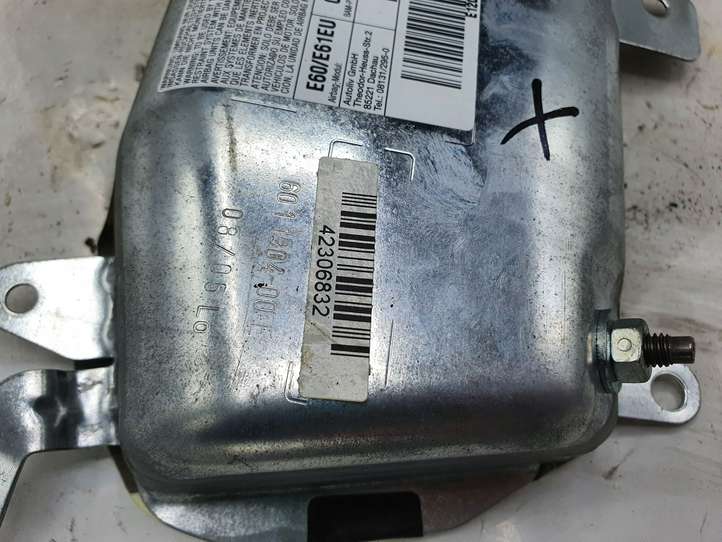 BMW 5 E60 E61 (2004 - 2010)  R601190500C Подушка безопастности передней двери