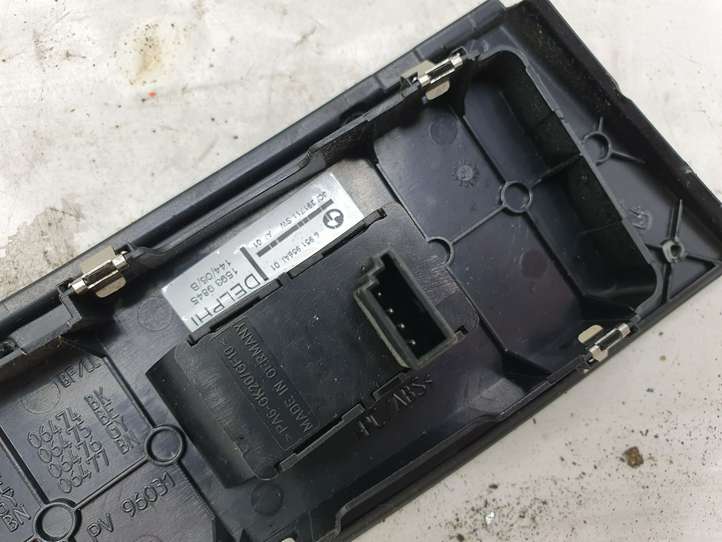 BMW 5 E60 E61 (2004 - 2010)  6951956A Кнопка стеклоподъемников