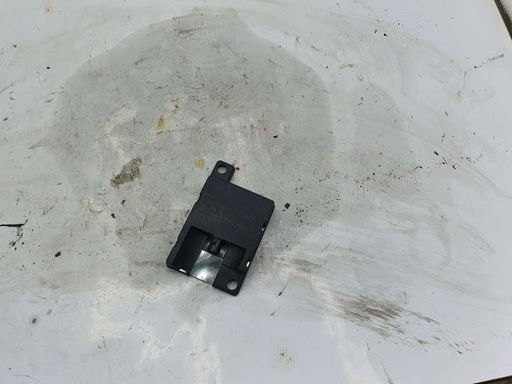 BMW 5 E60 E61 (2004 - 2010)  84506928461 Антенна Bluetooth