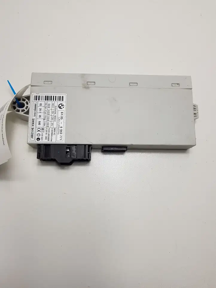 BMW 3 E90 E91 (2005 - 2012) 61356943771 Модуль комфорта — фото 1