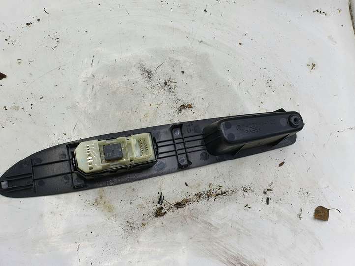 Toyota Avensis Verso (2001 - 2004)  7423144190 Кнопка стеклоподъемников