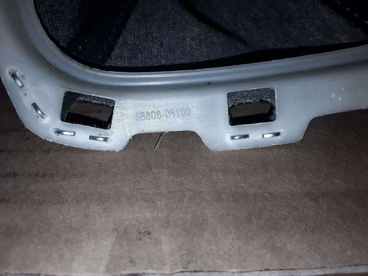 Toyota Avensis T270 (2009 - 2012)  5880805100 Отделка рычага переключения передач (кожа, головка)