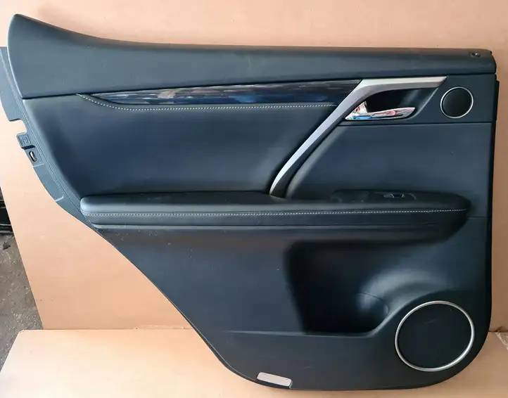 Lexus RX 450H (2015 - 2019) Обшивка задней двери — фото 1