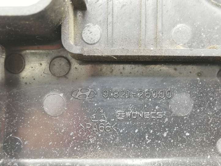 Hyundai Santa Fe (2000 - 2005)  9182126000 Крышка ящика предохранителей