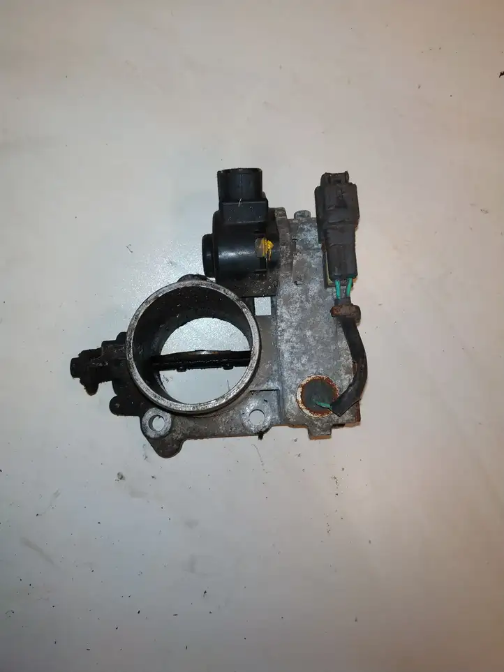 Toyota Avensis Verso (1995 - 2001) 8967221020 Дроссельная заслонка — фото 2
