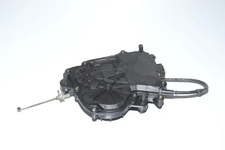 BMW X5 F15 (2013 - 2017) 7303443 Доводчик крышки багажника — фото 1