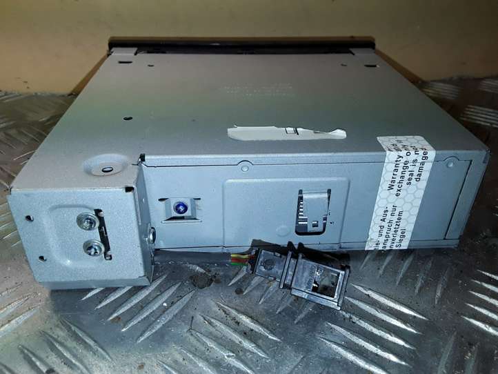 Skoda Octavia Mk1 (1U) (1996 - 2004)  1Z0035111A CD/DVD чейнджер