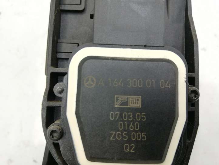 Mercedes-Benz ML W164 (2005 - 2011)  A1643000104 Педаль акселератора