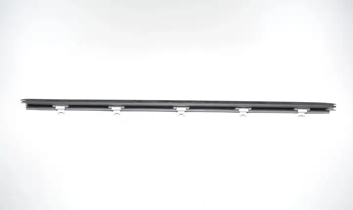 BMW 3 F30 F35 F31 (2012 - 2018) 7258299 Уплотнитель стекла передней двери — фото 2