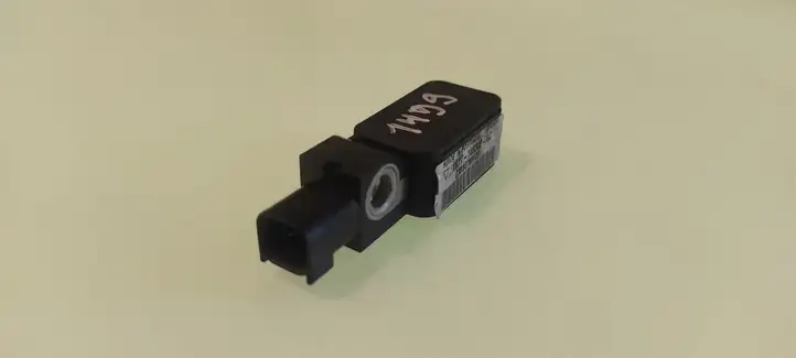 Ford Mondeo Mk III (2000 - 2007)  1S7T14B342AC Датчик удара надувных подушек