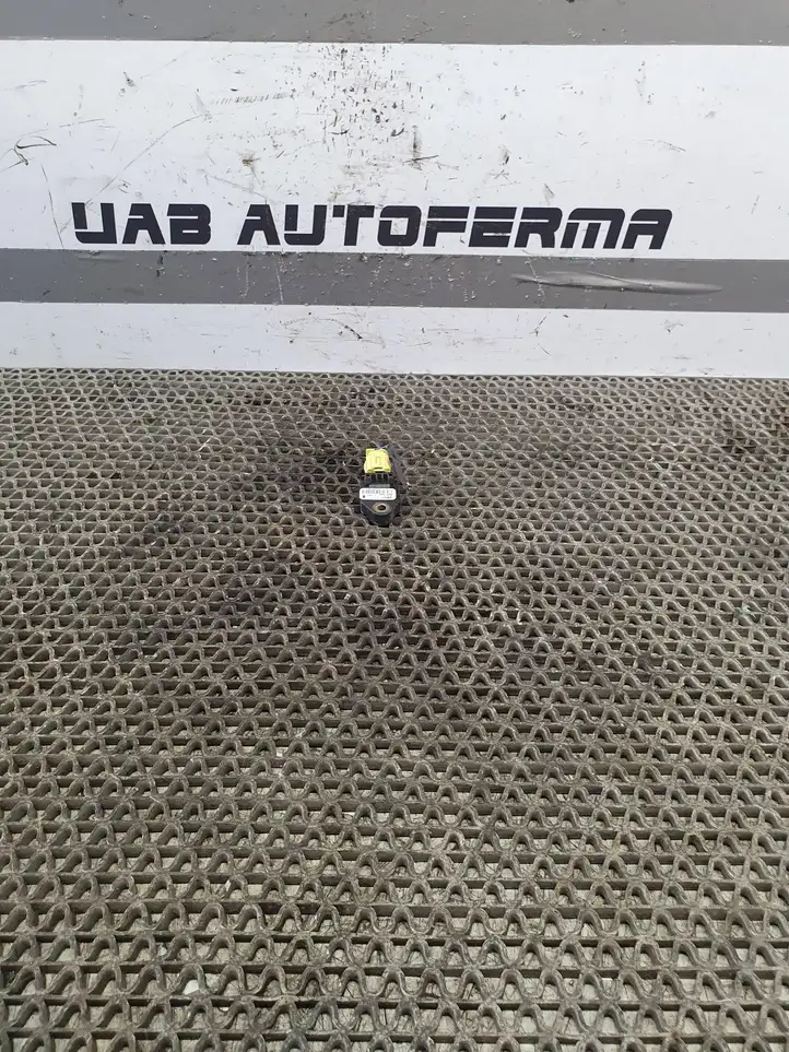 Hyundai i30 (2015 - 2017) 95930A6000 Датчик удара SRS — фото 1