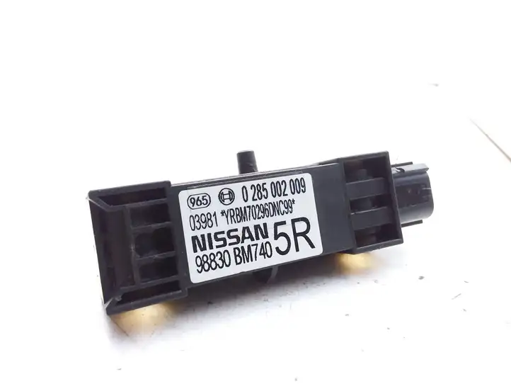 Nissan Almera N16 (2000 - 2010) 0285002009 Датчик удара SRS — фото 1