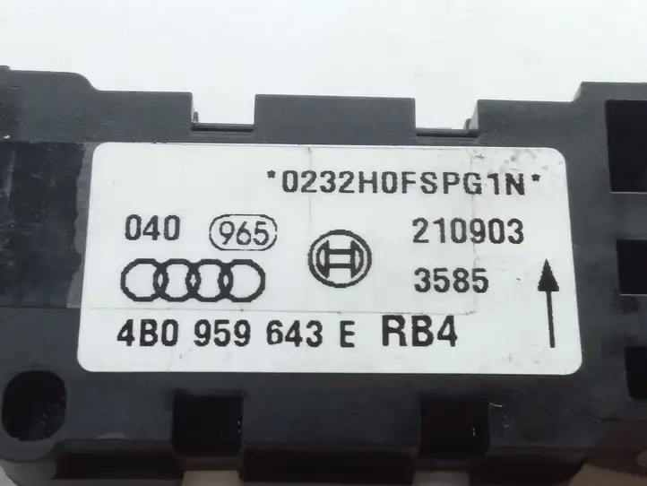 Audi A3/S3 8L (2000 - 2003) 4B0959643E Датчик удара SRS — фото 4