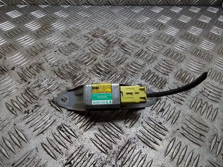 Toyota Prius (XW20) (2003 - 2009) 8983447020 Датчик удара SRS — фото 1
