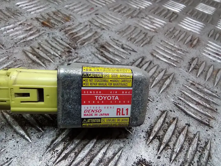 Toyota Prius (XW20) (2003 - 2009) 8986047040 Датчик удара SRS — фото 3