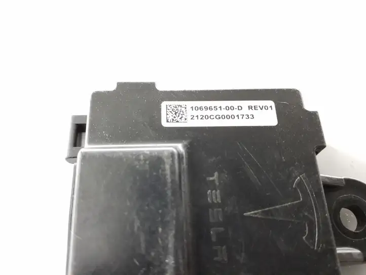 Tesla Model S (2016 - 2021)  106965100D Другой датчик