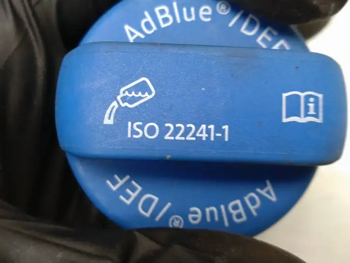 Seat Leon (5F) (2012 - 2019) Iso222411 Крышка бака AdBlue — фото 3