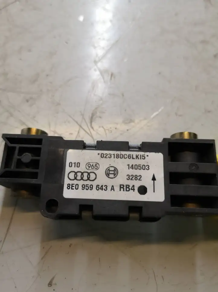Audi A4 S4 B6 8E 8H (2000 - 2006) 8E0959643A Датчик удара SRS — фото 2