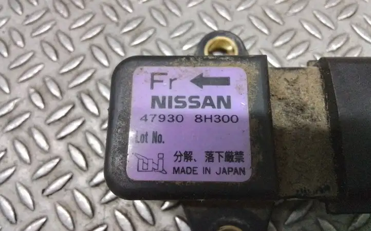 Nissan X-Trail T30 (2001 - 2007) 479308H300 Датчик удара SRS — фото 2