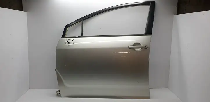 Toyota Corolla Verso AR10 (2004 - 2009) Дверь — фото 1