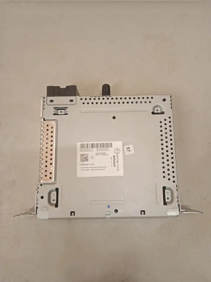 Renault Clio IV (2012 - 2019) 281151069R Магнитола / мультимедийная система — фото 1