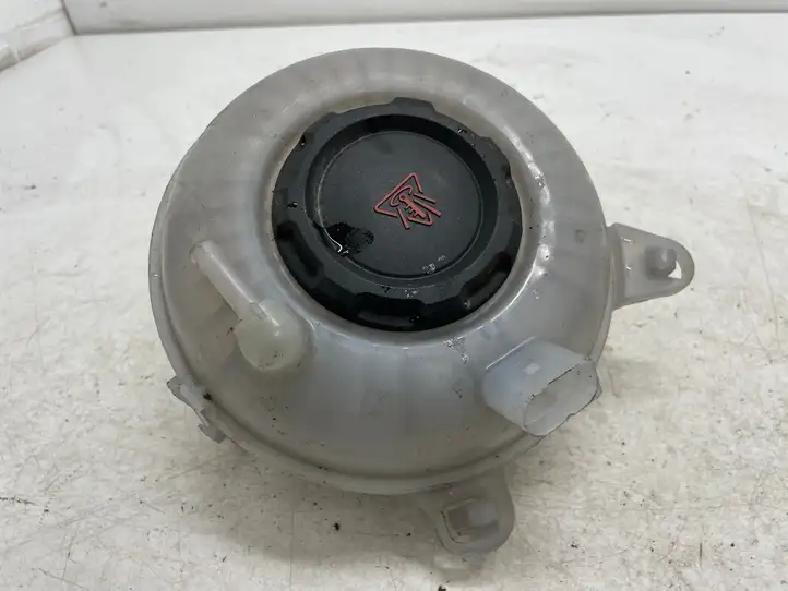 Audi A3/S3 8V (2012 - 2016) 5Q0121407G Расширительный бачок — фото 1