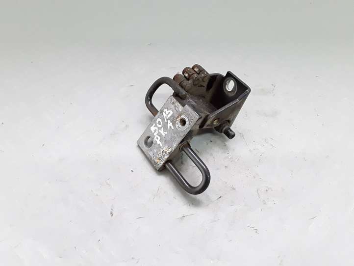 Audi A8 (2005 - 2007)  4E0831411A Нижняя петля передней двери