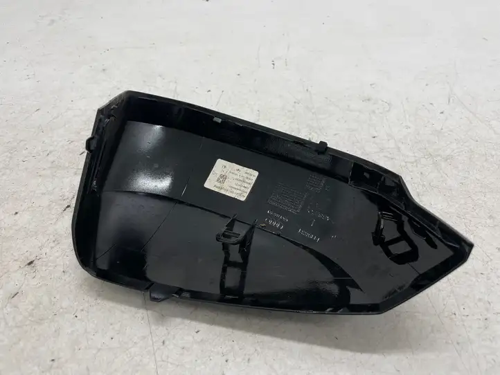 Audi Q3 F3 (2018 - ) 81A857527A Пластиковая отделка зеркала — фото 2