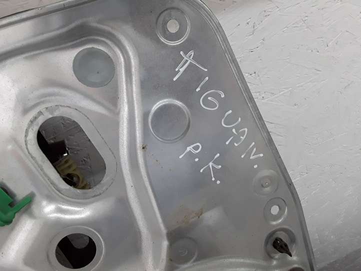 Volkswagen Tiguan (2007 - 2011)  5N1971121A Механизм для электрического подъема окон передней двери (без двигателя)