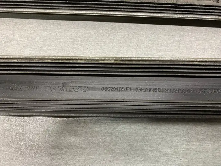 Volvo V50 (2004 - 2008) 08620165 Молдинг передней двери — фото 3