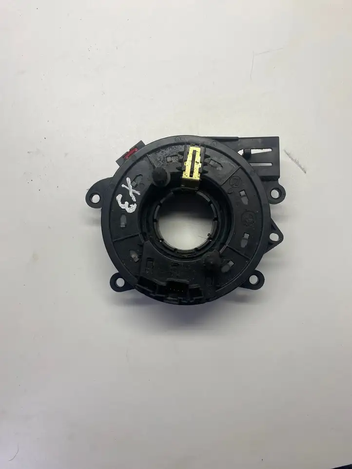 BMW X3 E83 (2003 - 2010) 1043037265 Контактное кольцо SRS — фото 1