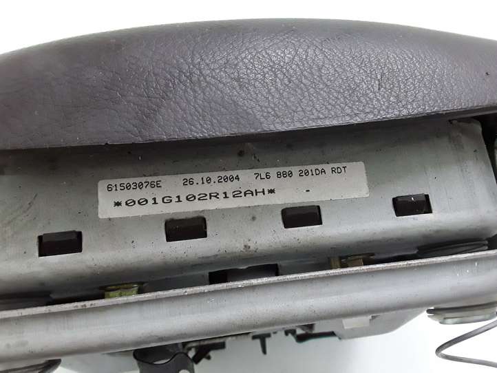 Volkswagen Touareg I (2002 - 2010)  7L6880201DA Подушка безопастности руля
