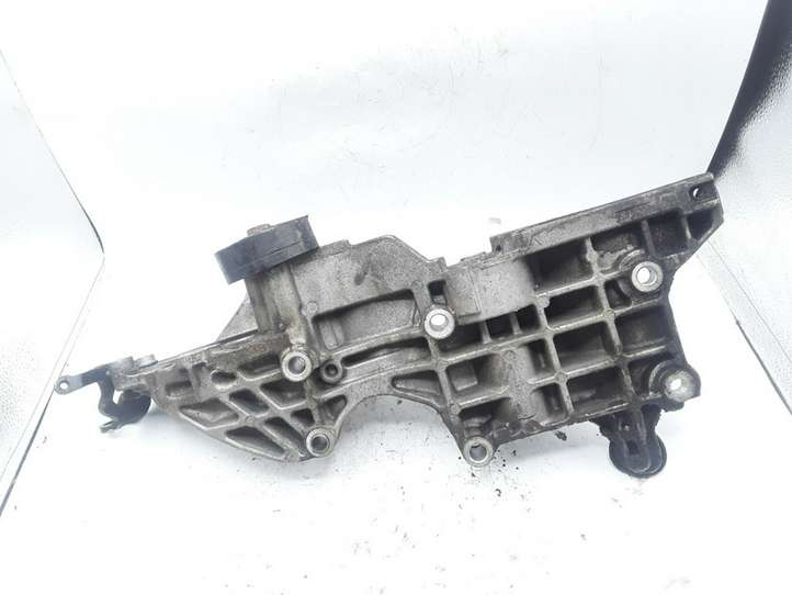 Volkswagen Tiguan (2007 - 2011)  03L903139D Кронштейн