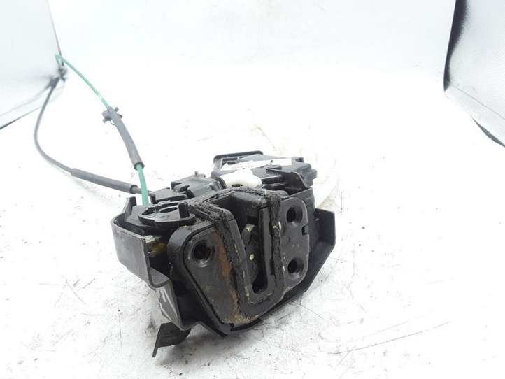 Kia Magentis (2006 - 2008)  814102G010 Замок задней двери