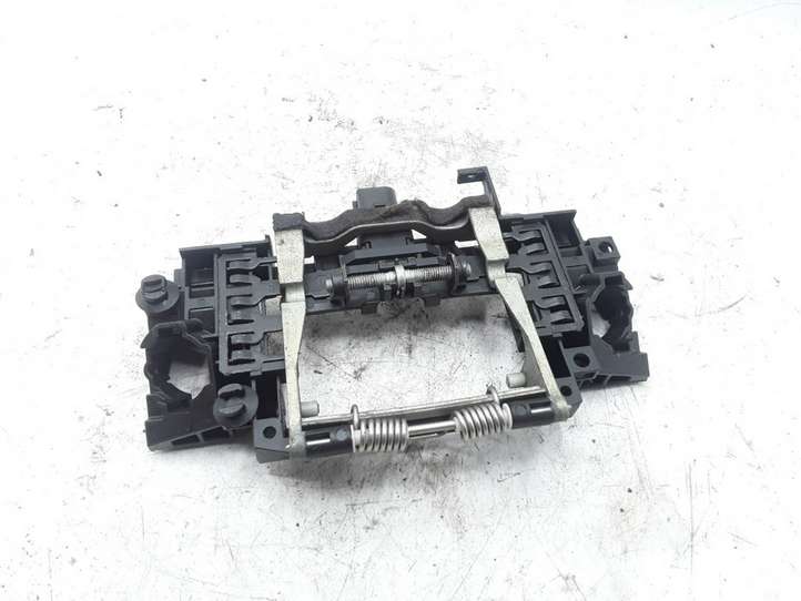 Audi A8 (2005 - 2007)  4E0949137 Кронштейн